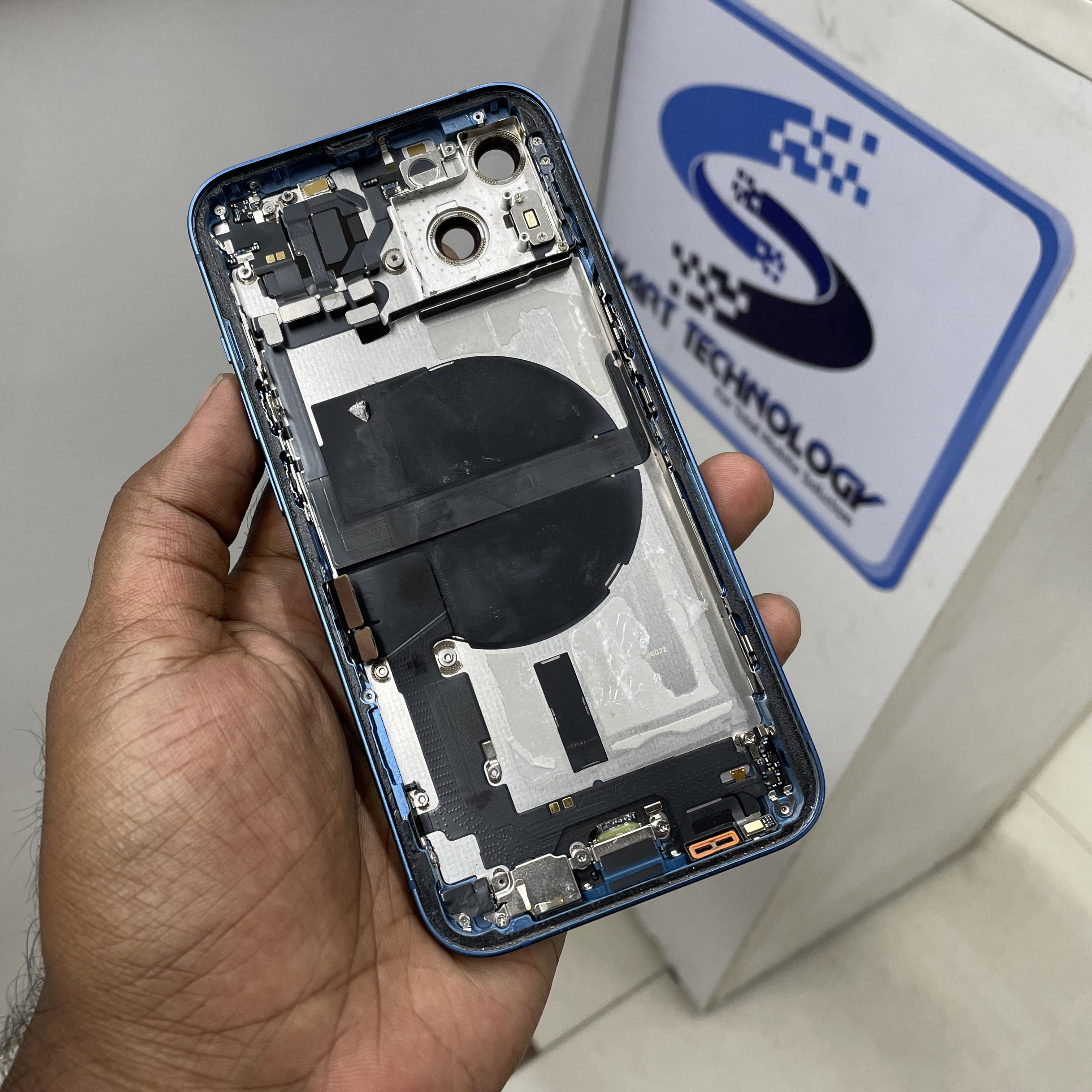 IPhone 13 Main Body/Casing Back Housing Replacement/Rear Case Please Watch The Video