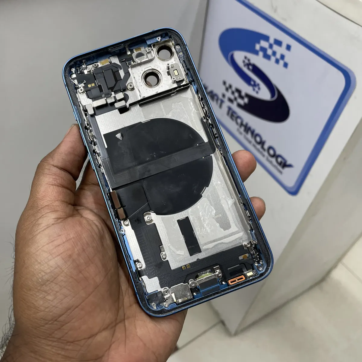 IPhone 13 Main Body/Casing Back Housing Replacement/Rear Case Please Watch The Video Replacement Parts Price in Bangladesh - Mobile.com.bd