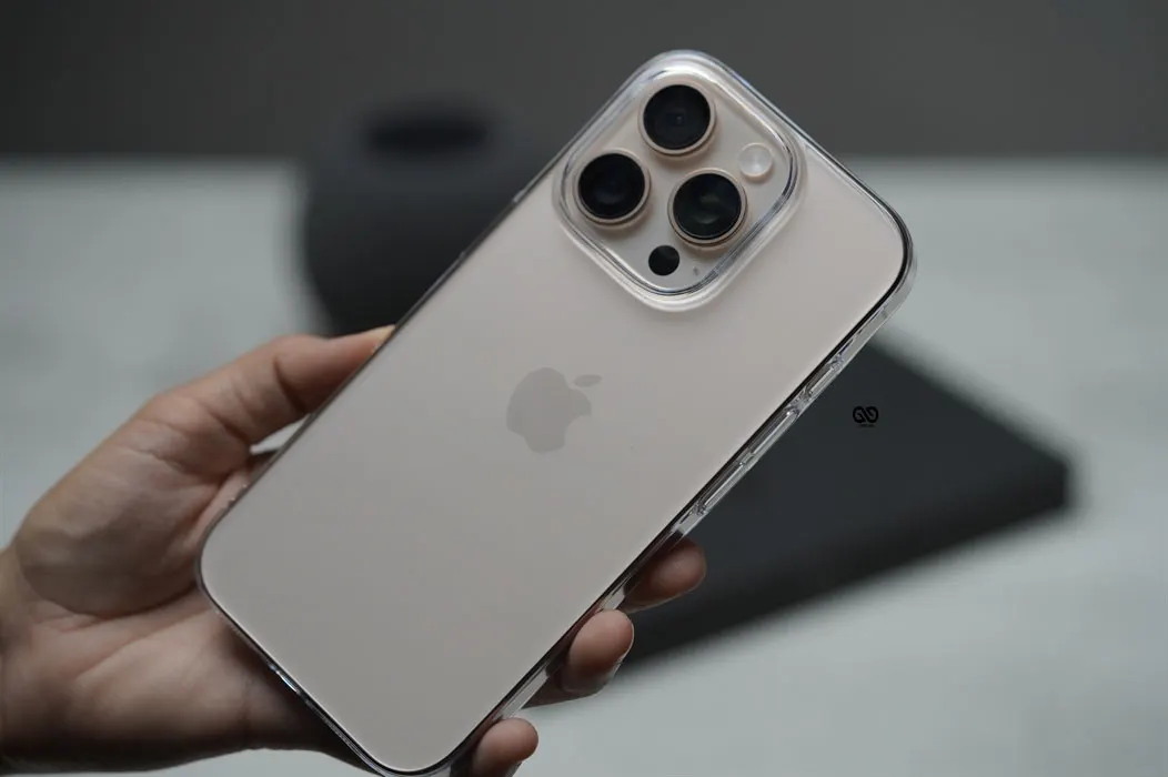 Transparent Back Cover For iPhone 16 PRO Anti Yellow Cover ( Mobile Cover )